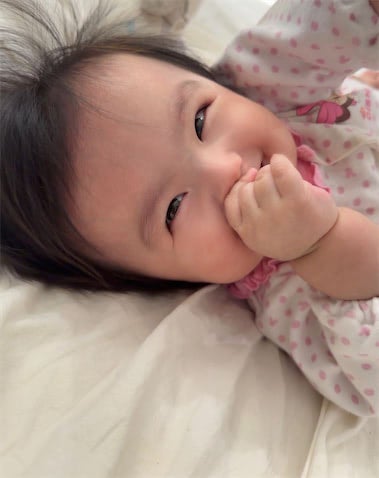 川崎希、“天使みたい”な第3子が生後6カ月に「家族みんなをメロメロにしてくれる」