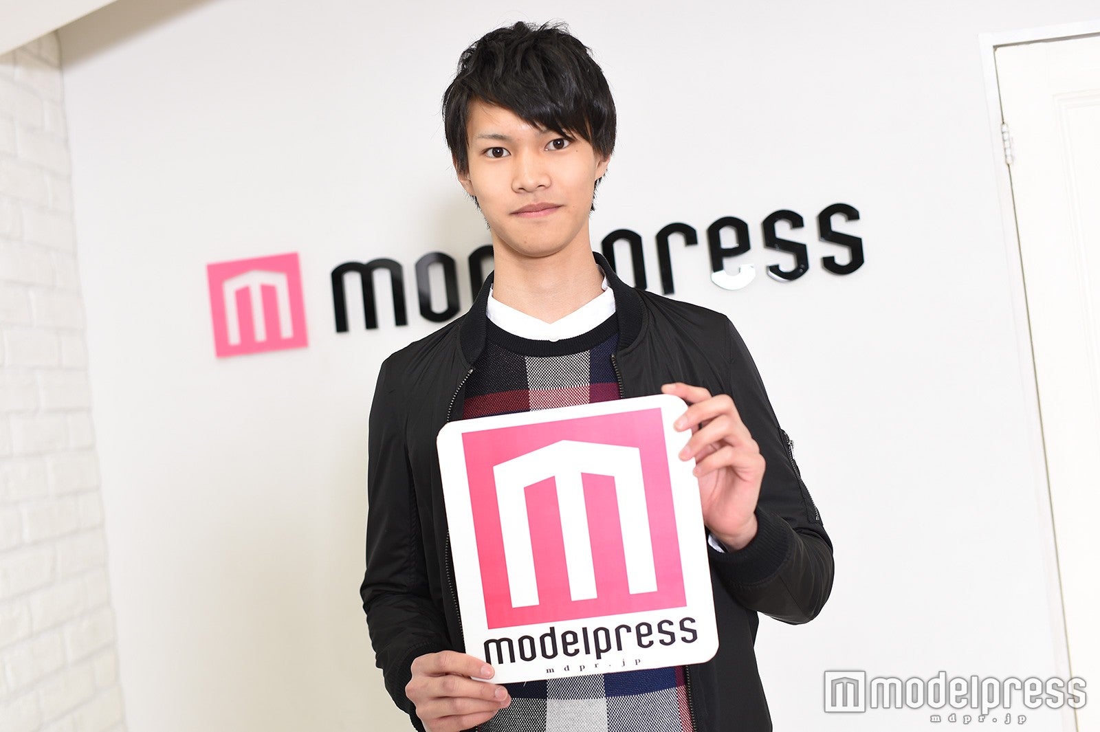 （C）モデルプレス