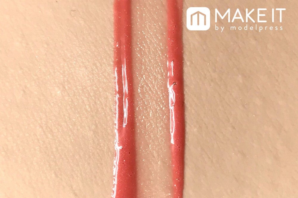 【SWEETS SWEETS】「カラージュレリップ」“04ネーブルジュレ”使用 (C)メイクイット