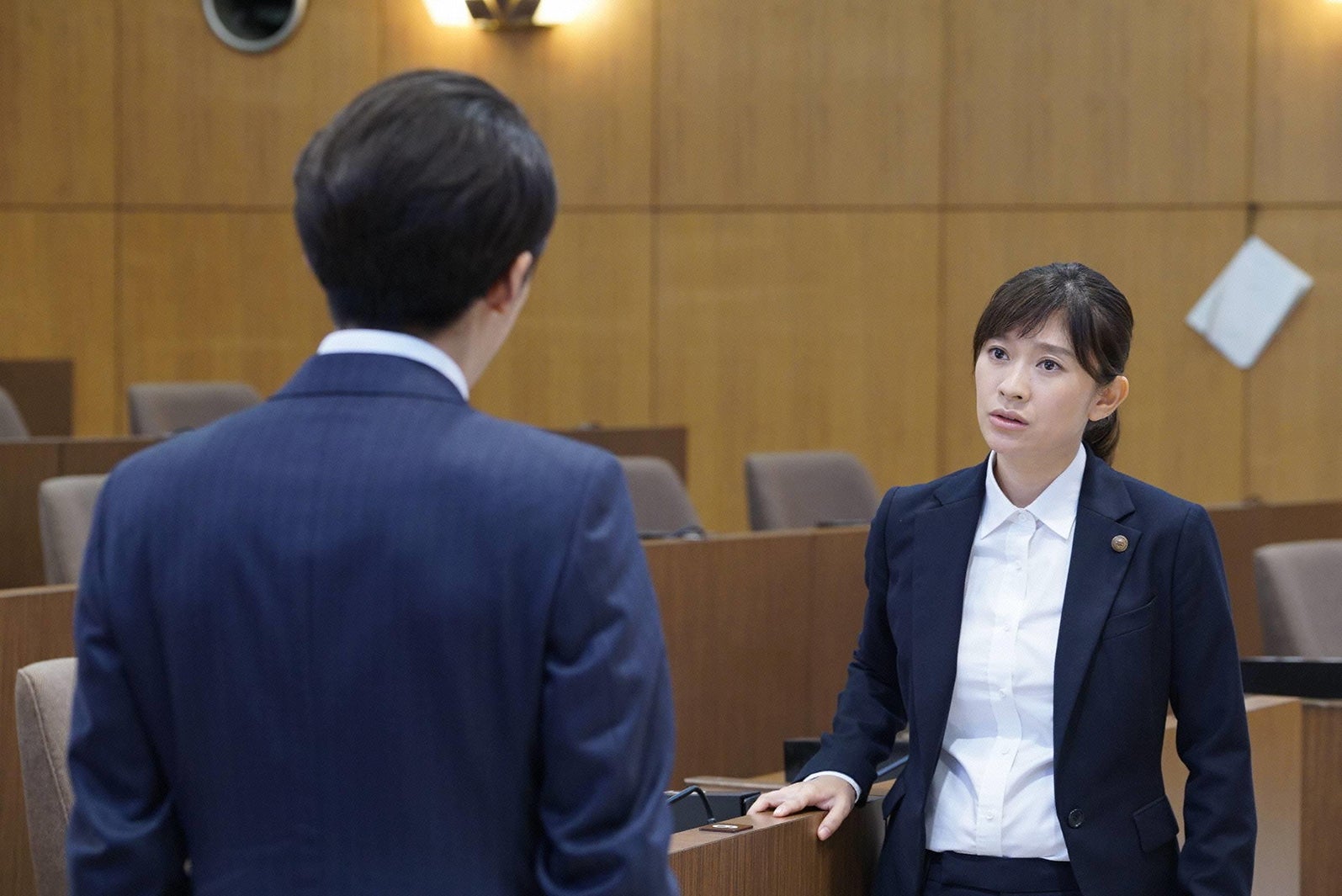 高橋一生、篠原涼子／「民衆の敵」最終話より（C）フジテレビ