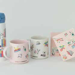 (左から)ハンディーステンレスボトルストーリーブックス4,900円、スタッキングマグアイコンズピンク1,800円、スタッキングマグアイコンズホワイト1,800円、ビバレッジカードアイコンズ620円(各税抜)/画像提供:スターバックスコー ヒージャパン