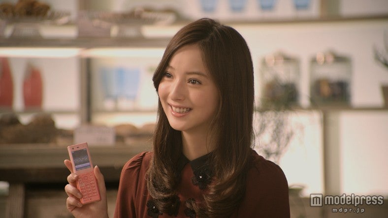 佐々木希／WILLCOM「だれとでも定額」の新CM「のろし」編