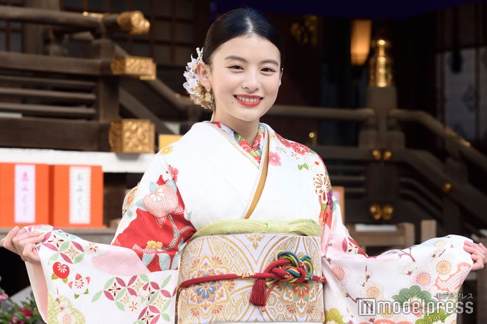 出口夏希(C)モデルプレス