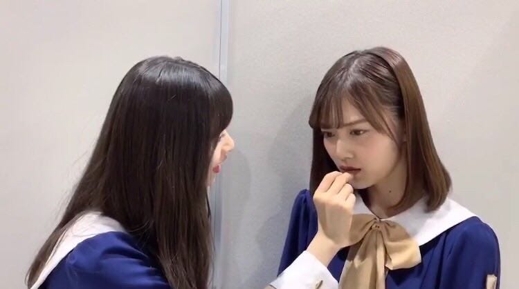 乃木坂46齋藤飛鳥 山下美月に餌付け 微笑ましい 泣き真似可愛い と話題 モデルプレス 乃木坂46齋藤飛鳥 山下美月に餌付け 微笑ましい 泣き真似可愛い と話題 モデルプレス