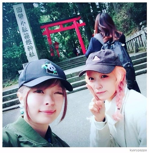 きゃりーぱみゅぱみゅ＆SCANDAL・MAMI、セブ島に続く箱根2人旅に「目立ちすぎ」