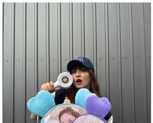 吉川愛、TWICEライブへ “参戦コーデ”も話題「完璧」「フル装備」