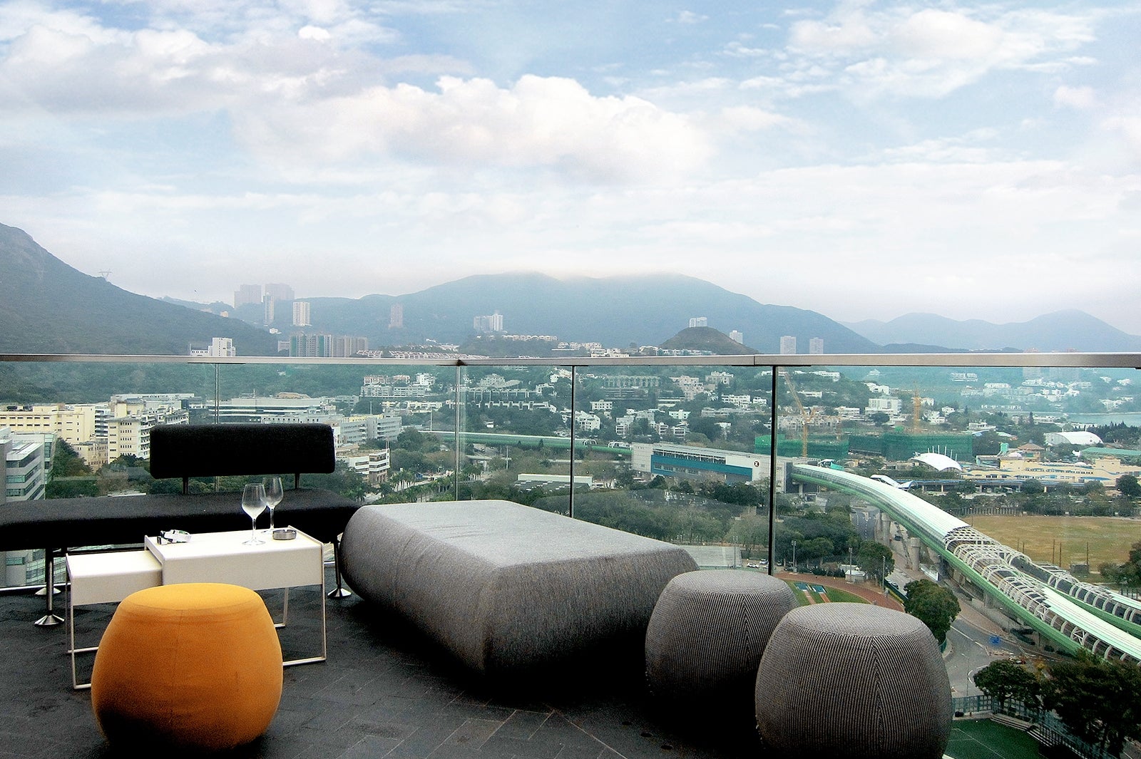 ABOVE ルーフトップ/画像提供：香港政府観光局