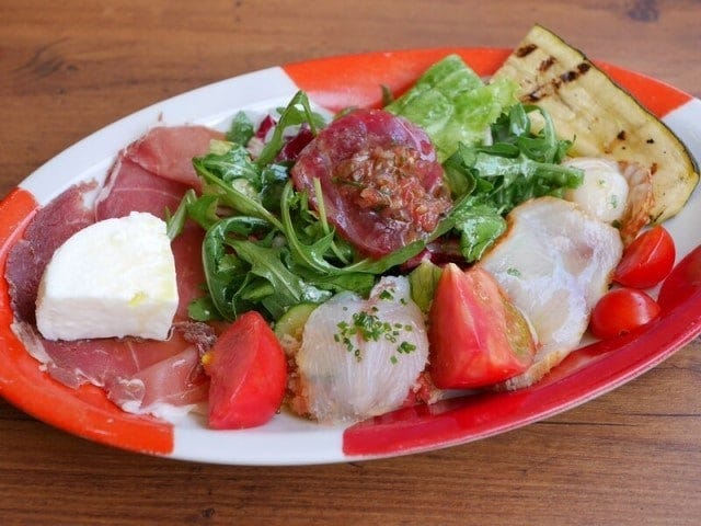 ランチコースの前菜(2020年6月20日撮影)