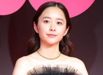 堀田真由28歳 アミューズ退所を発表「自分の可能性を信じ、新たな挑戦を重ねていきたいと思います」