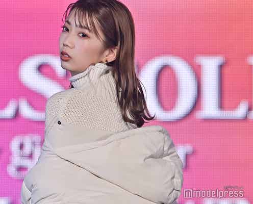 日向坂46高本彩花、抜き襟ダウンで今っぽコーデ 大人な表情に釘付け<TGC2021A/W>