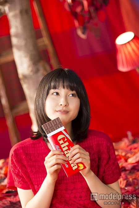 土屋太鳳／CMメイキング風景