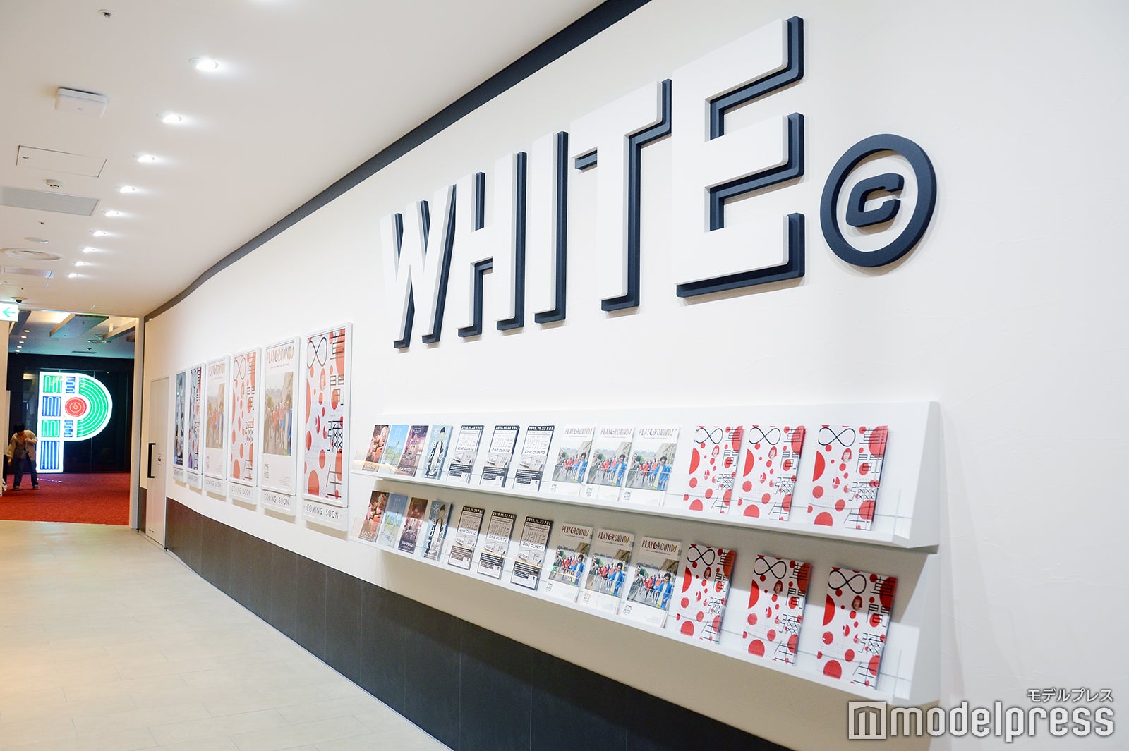 WHITE CINE QUINTO（C）モデルプレス