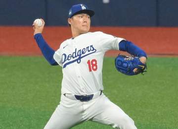 山本由伸5回までノーヒットノーラン わずか58球で毎回の7奪三振 157キロの直球主体に的を絞らせず メジャー自己最多13勝目へ快投続く