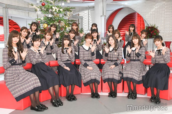 乃木坂46/1列目:梅澤美波、山下美月、齋藤飛鳥、西野七瀬、白石麻衣、生田絵梨花、与田祐希、2列目:衛藤美彩、秋元真夏、堀未央奈、大園桃子、星野みなみ、松村沙友理、3列目:斉藤優里、井上小百合、佐藤楓、伊藤理々杏、新内眞衣、高山一実(C)モデルプレス