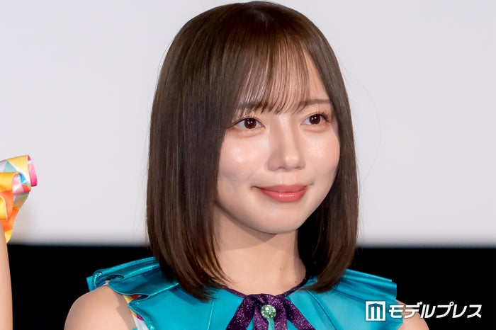齊藤京子、ノースリーブで素肌輝く 夜景ショットにファン悶絶「彼女感すごい」「シックで素敵」
