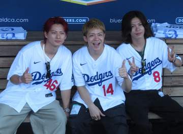 Number＿iがドジャースタジアム入り 平野紫耀は打撃練習に「お～っ！」と感動 ユニホーム背番号は米国なのに「4649」 始球式登板へ