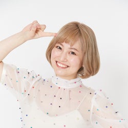 「さんま御殿」初出演「強烈すぎる金髪美女」元宝塚歌劇団・ゆかりの小雪が話題 個性爆発の新星現る<プロフィール>