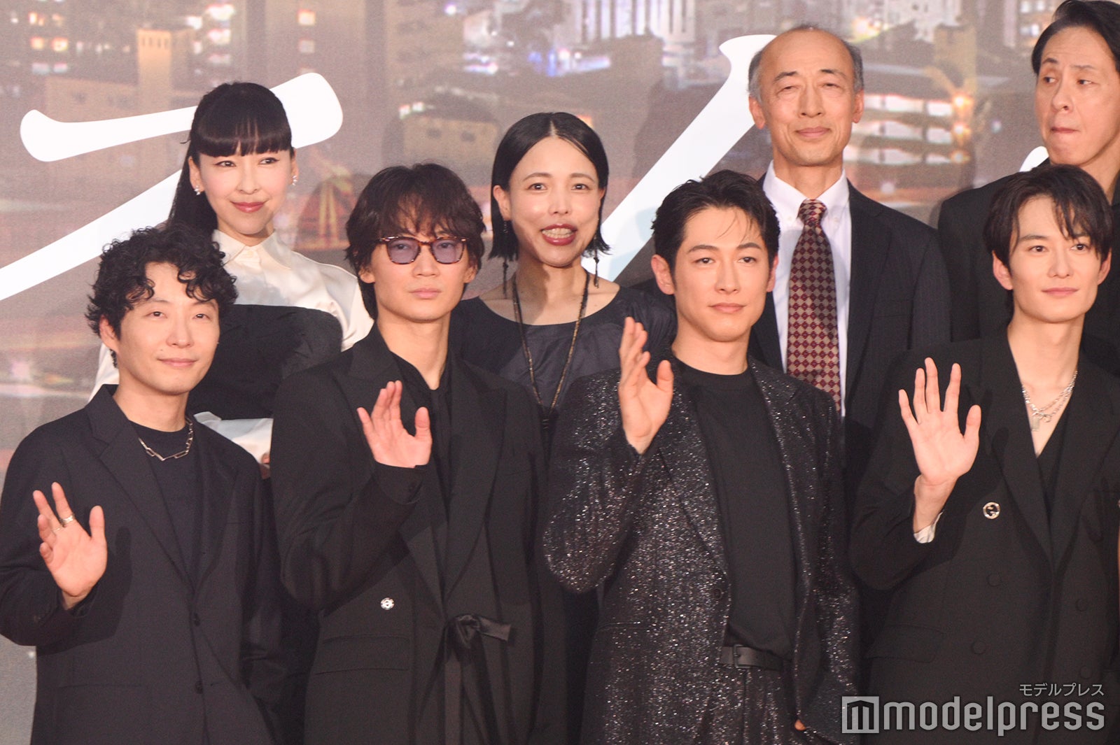 （前列左から）星野源、綾野剛、ディーン・フジオカ、岡田将生（後列左から）麻生久美子、安藤玉恵、酒向芳、大倉孝二（C）モデルプレス