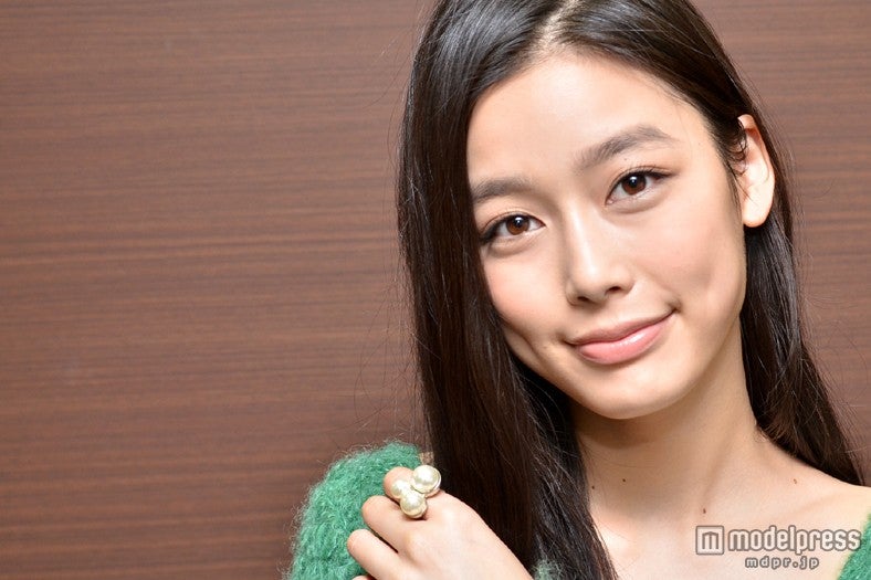 吉倉あおい＜衣裳協力＞Cher Harajuku／deicy代官山