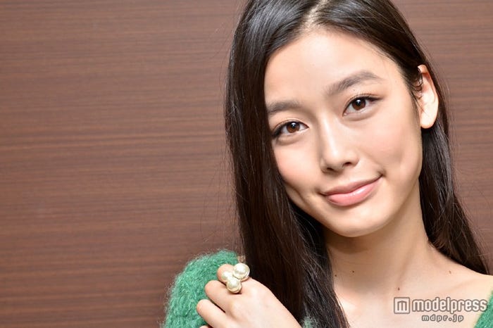 吉倉あおい<衣裳協力>Cher Harajuku/deicy代官山