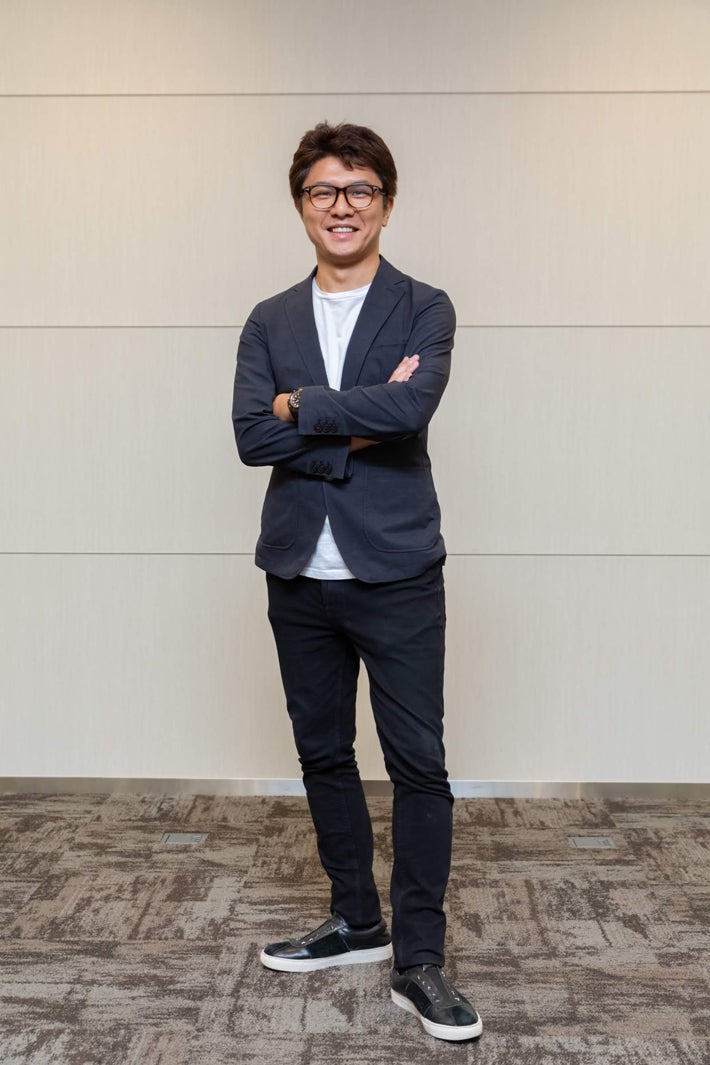 【スカイ・山本智也氏】社員2名✕外注で売上40億達成 次世代型“クラウドDX経営”を成功に導いた原動力とは「失敗は成功の前兆」＜REAL VALUE×モデルプレス連動＞