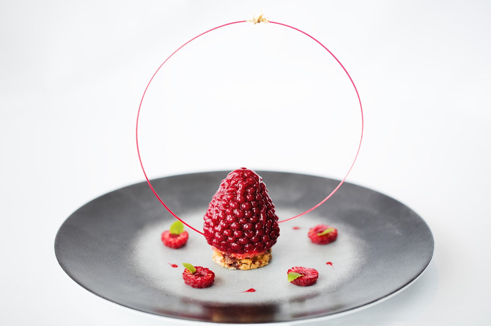 Raspberry A Composition of Raspberry Delicacies／画像提供：アジアのベストレストラン50