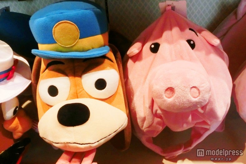 スリンキー（左）とハム（右）のファンキャップ