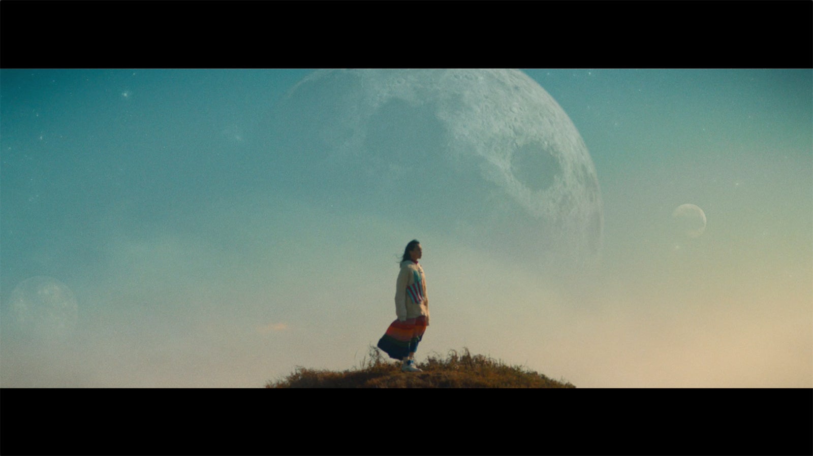 南沙良／ 「融解sink」MVより（提供写真）