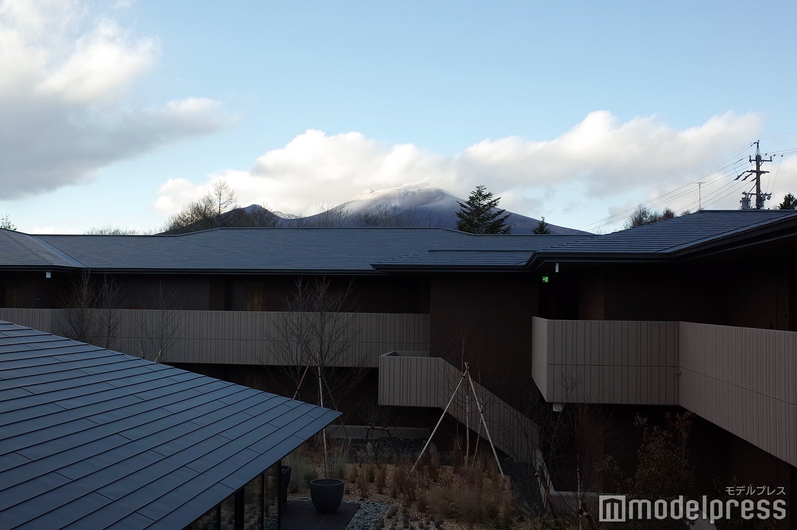 天気に恵まれると上信国境のシンボル、浅間山をホテル2階から眺められる。／ふふ 軽井沢 陽光の風（C）モデルプレス