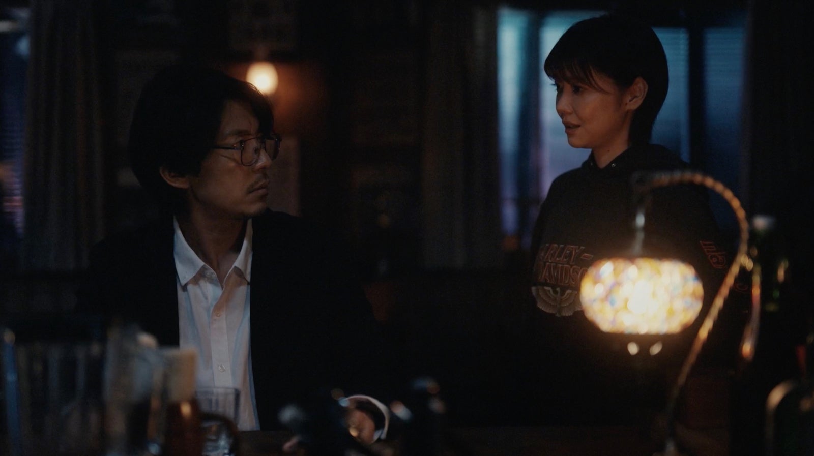 藤木直人、倉科カナ「MISS KING / ミス・キング」第4話（C）AbemaTV, Inc.