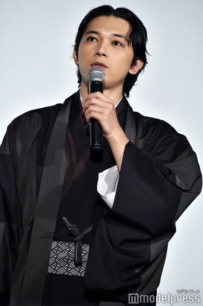 吉沢亮(C)モデルプレス