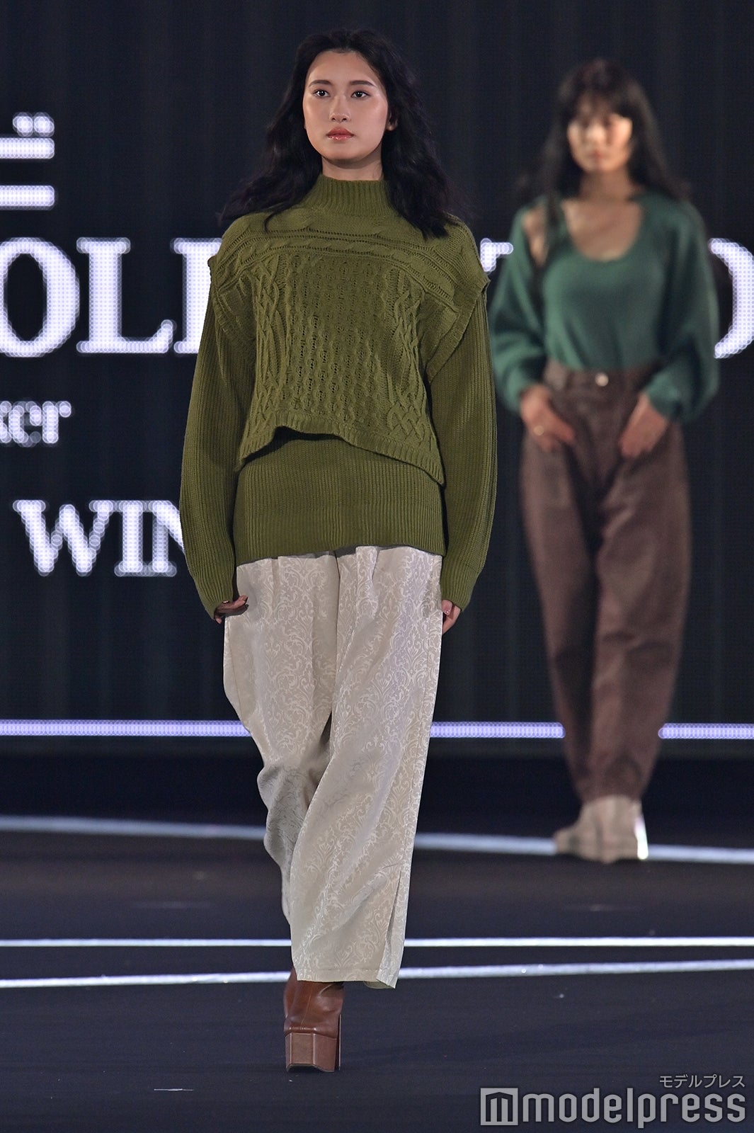 （C）モデルプレス