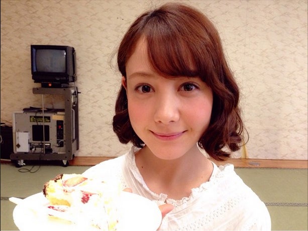 誕生日当日の写真を公開したトリンドル玲奈／トリンドル玲奈Instagramより