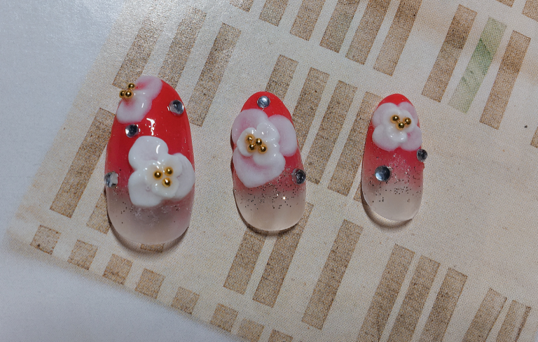 アクリルでお花を作りました！