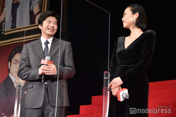 楽しそうな田中圭、中谷美紀(C)モデルプレス