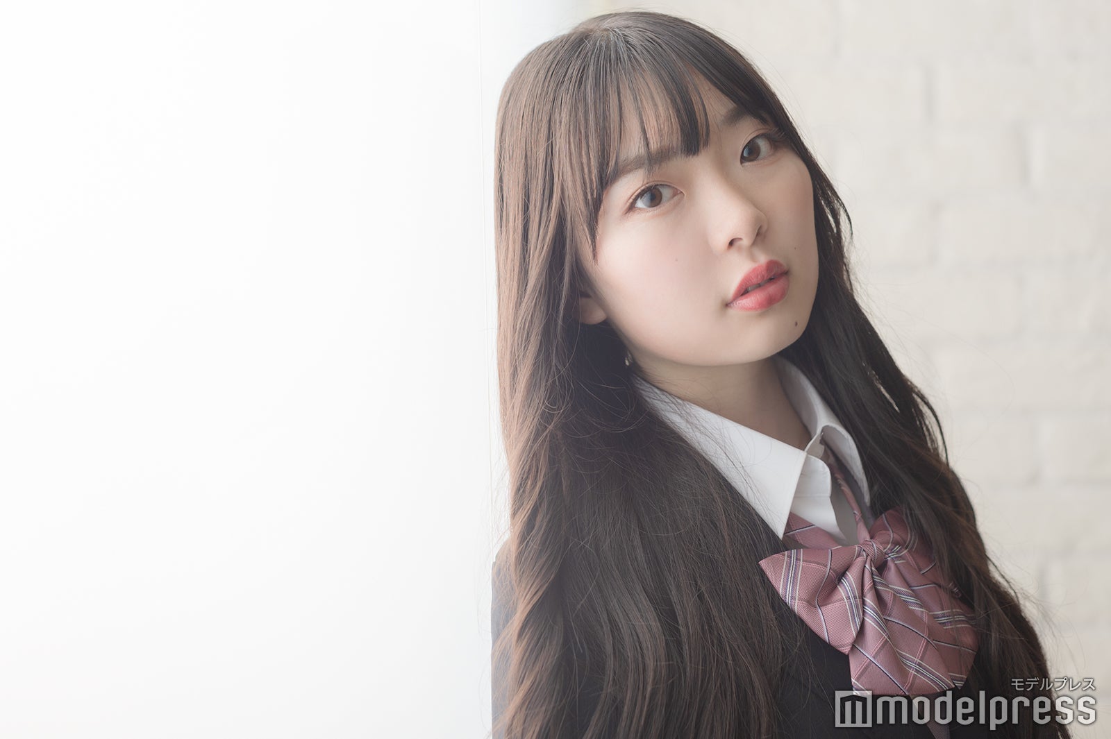 しま （C）モデルプレス