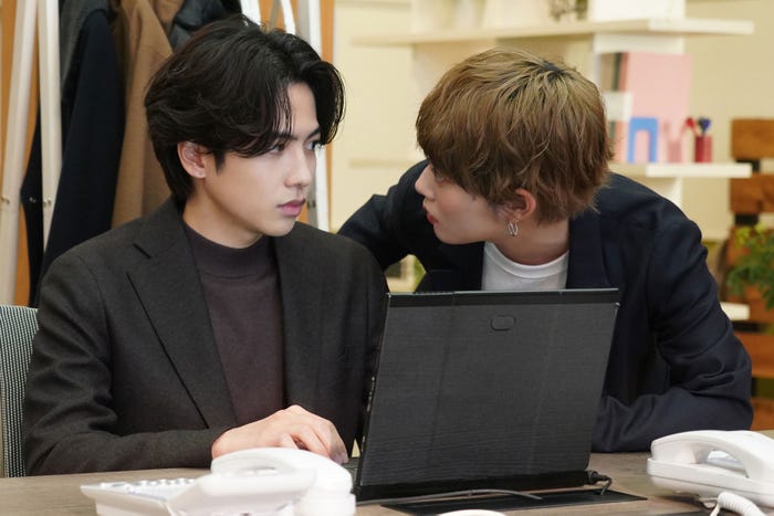 志尊淳、高畑充希/「ムチャブリ! わたしが社長になるなんて」第6話より(C)日本テレビ