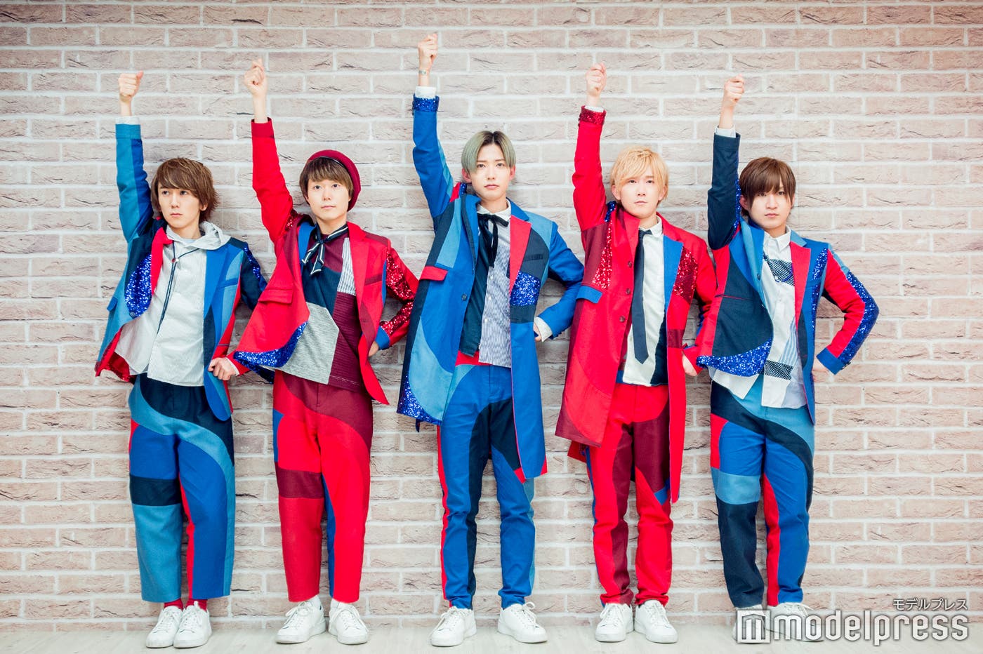 聖火ダンスを披露するCUBERS/(左から)末吉9太郎、優、TAKA、春斗、綾介(C)モデルプレス