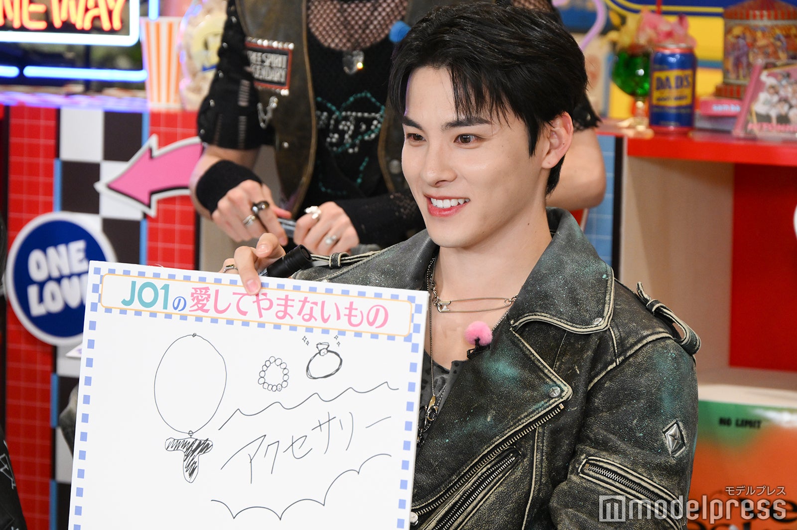 「愛してやまないもの」を発表する川西拓実（C）モデルプレス