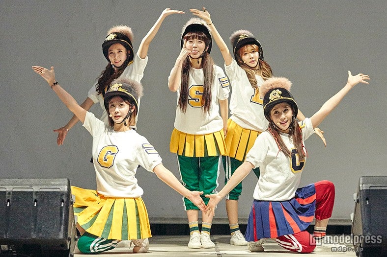 CRAYON POP