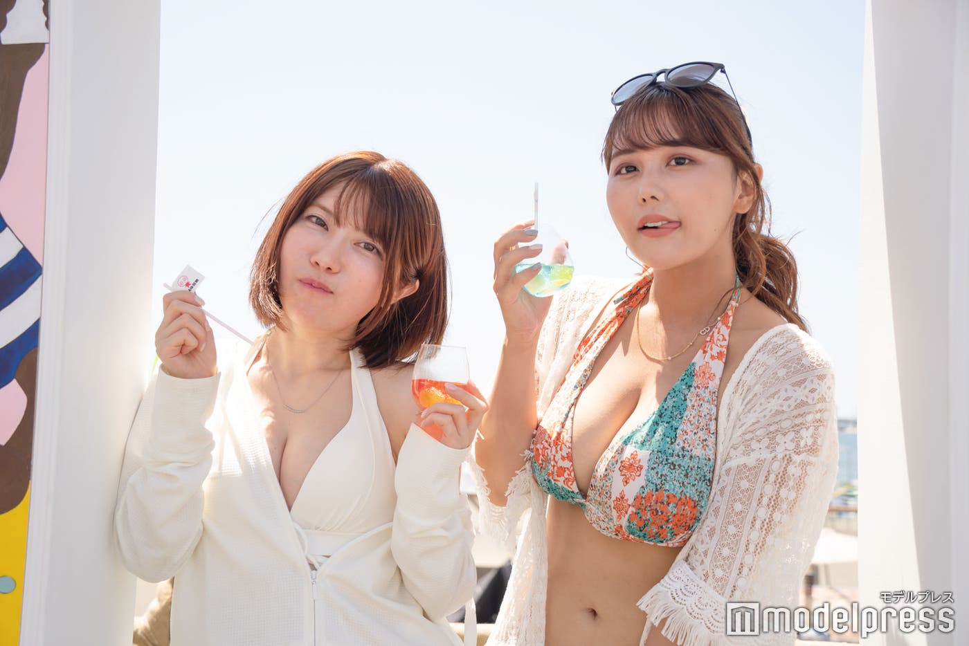 (左から)ゆでたまご、なな茶(C)モデルプレス