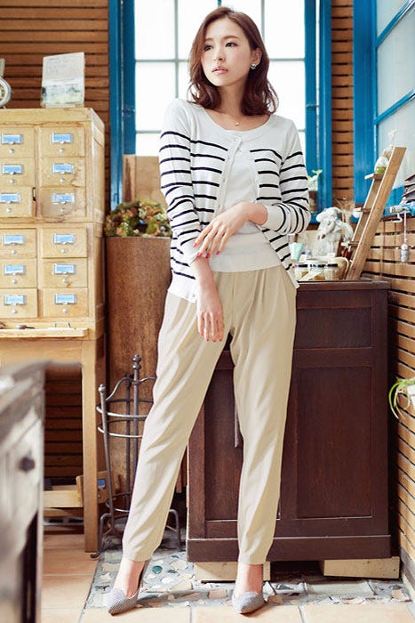 シャーリングゴムウエストジョッパーズパンツ「Pierrot」2,840円(税込)/画像提供:Pierrot