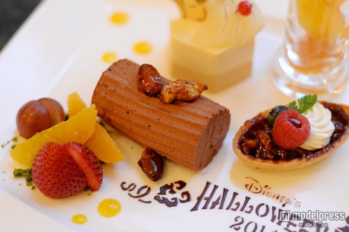 「“ディズニー・ハロウィーン”スペシャルデザート」