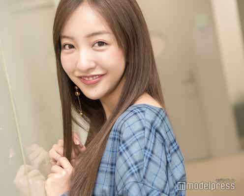 板野友美、キスシーンも話題のMV“初めて”に挑んだ理由 恋人とは「安らかな空間を作りたい」恋愛観を語る【「すき。ということ」インタビュー】