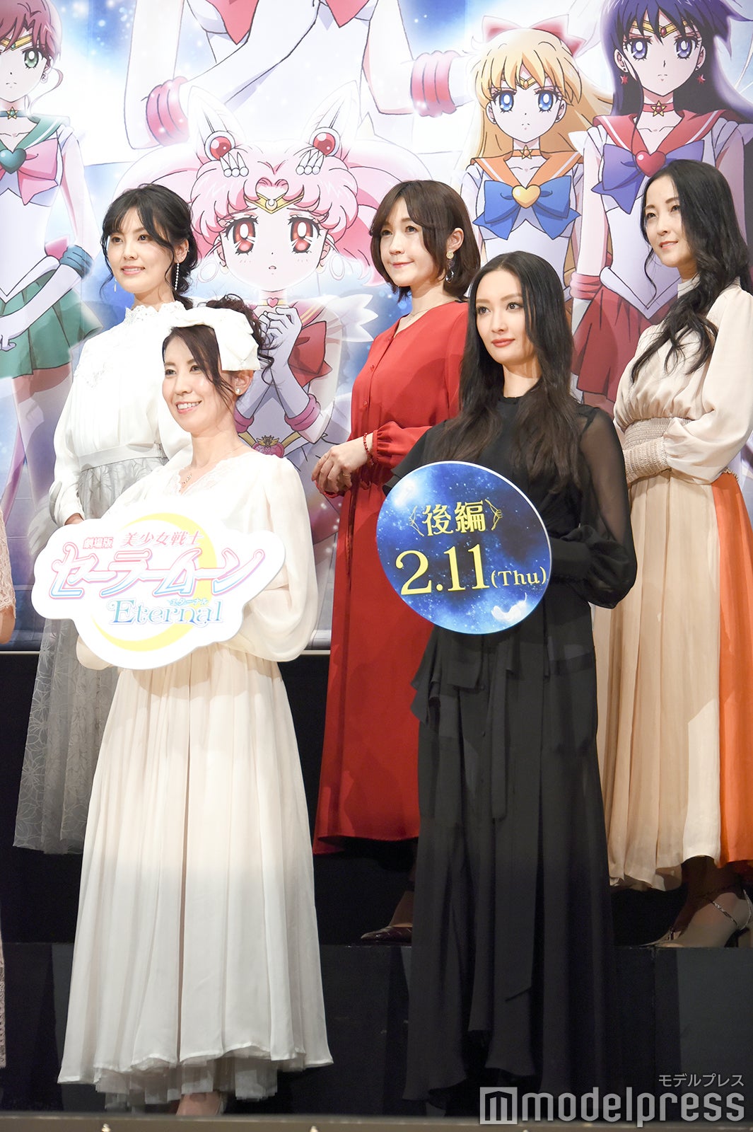 （前列左から）三石琴乃、菜々緒（後列左から）金元寿子、佐藤利奈、伊藤静（C）モデルプレス
