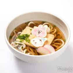 ふんわりフカフカ優しいお味 ピスケとうさぎのスヤスヤきつねうどん¥1,280(税抜) (C)kanahei/TXCOM