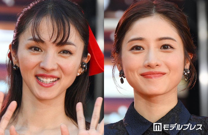 満島ひかり、美デコルテ際立つ可憐なドレス姿 石原さとみはスリットで美脚チラ見せ【ラストマイル】