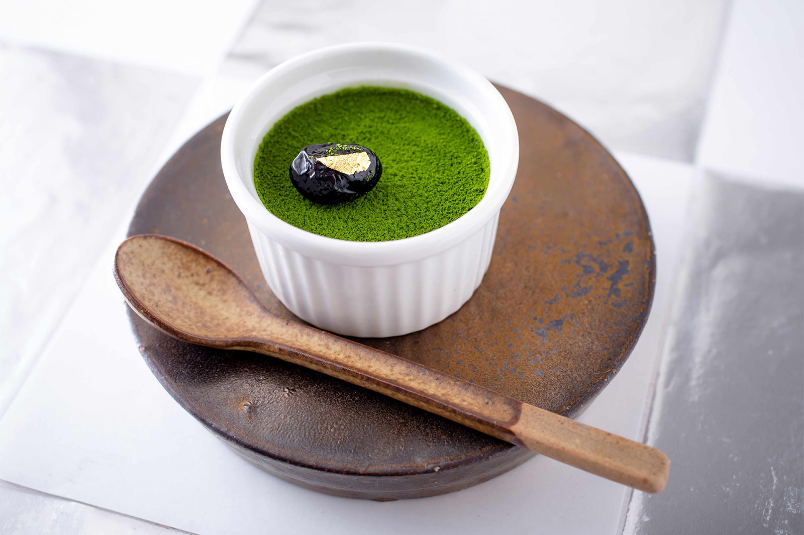 スイーツ＆サンドウィッチビュッフェ ～抹茶とチョコのおもてなし～／画像提供：ニュー・オータニ