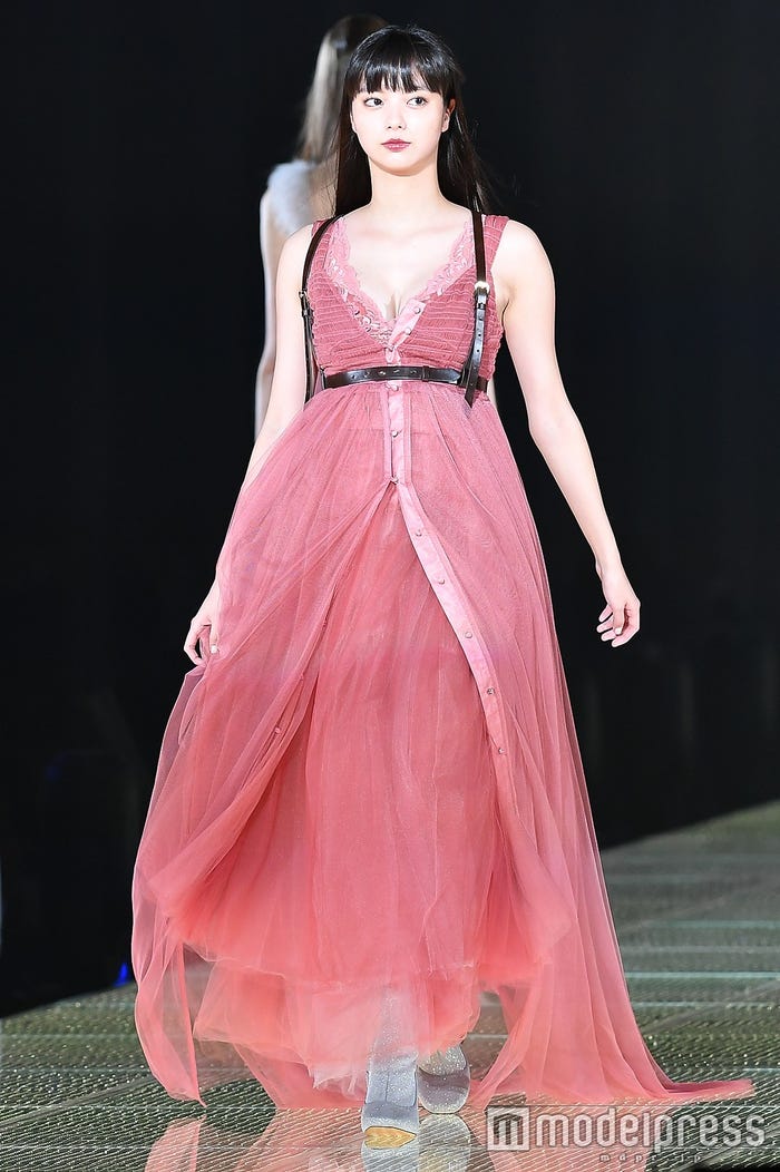 新川優愛(C)モデルプレス