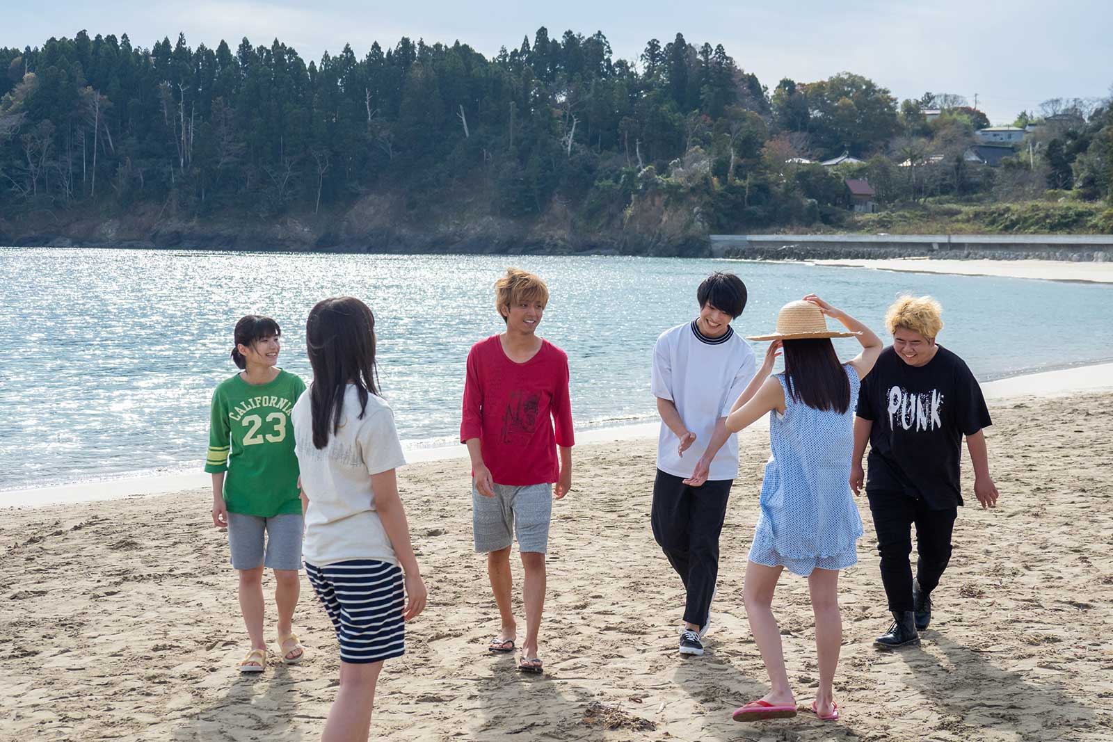 （左から）蒔田彩珠、清原果耶、永瀬廉、高田彪我、恒松祐里、前田航基 （C）NHK